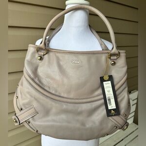 NWT Tre Vero shoulder bag in lavender